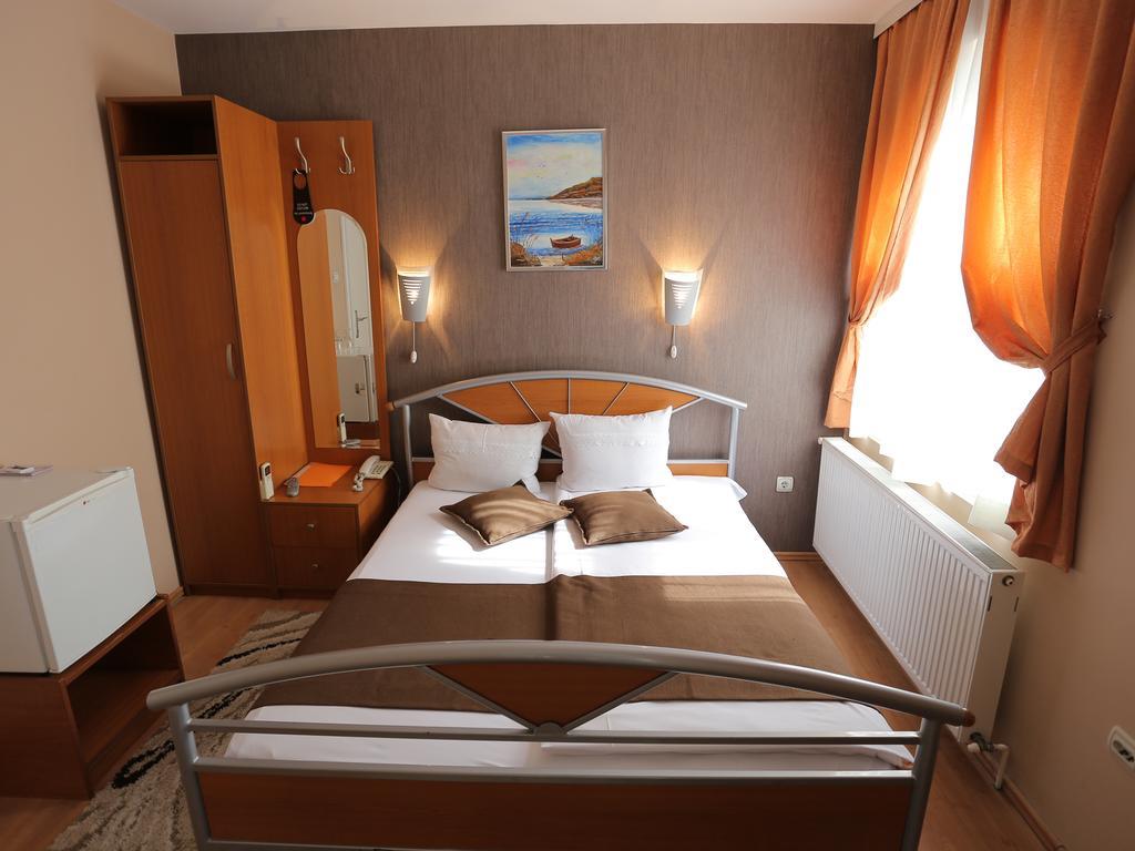 Hotel Zeneva Kragujevac Room photo